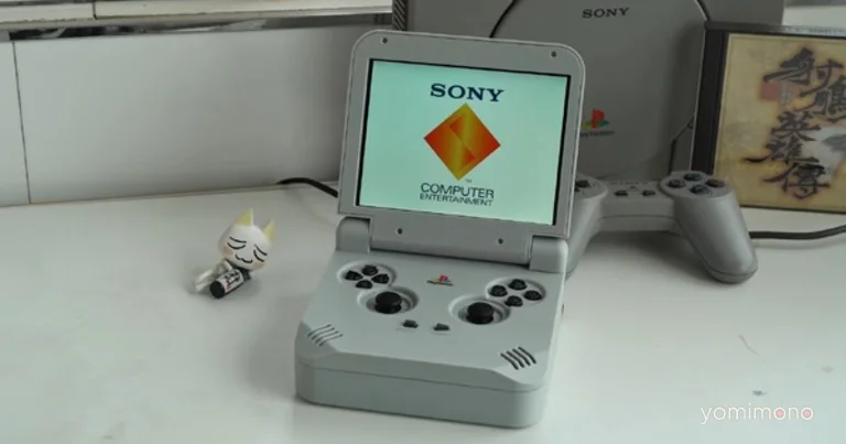 First-Gen PlayStation Modified Into a Foldable Handheld Console